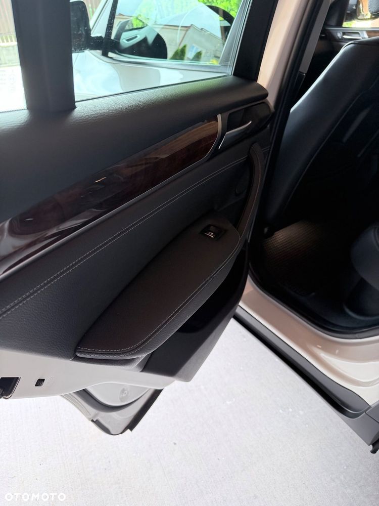 BMW X3 xDrive28i xLine - 19