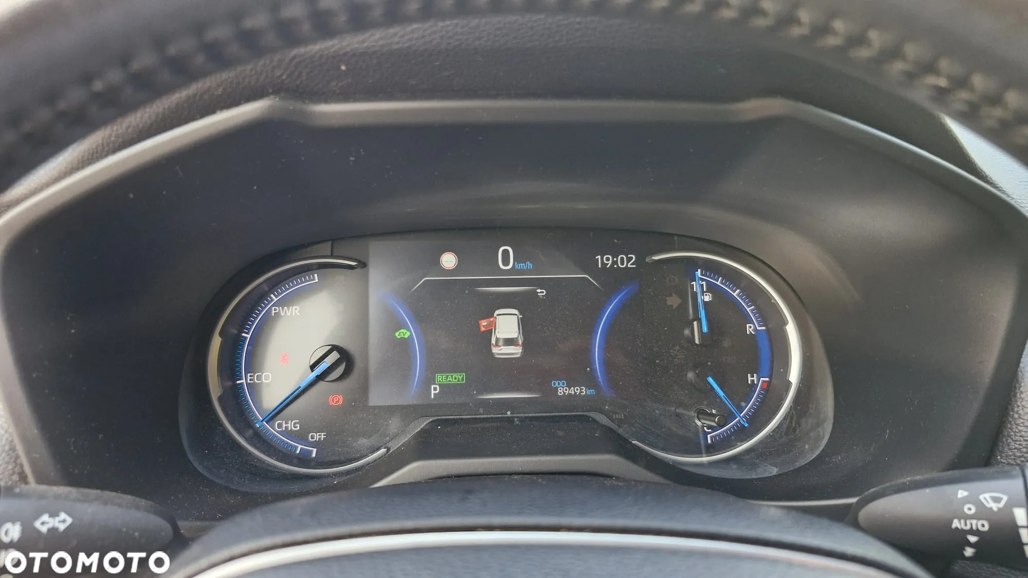 Toyota RAV4 2.5 Hybrid Black Edition by JBL 4x4 - 6