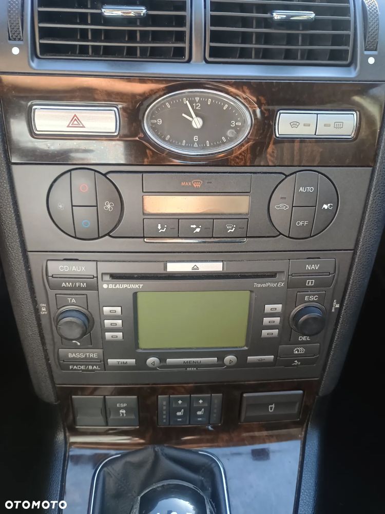Ford Mondeo 1.8 Ghia - 18