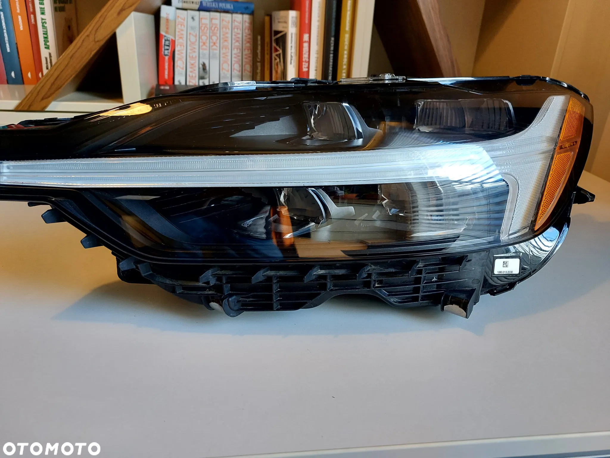LAMPY PRZEDNIE VOLVO XC60 32338968 32338969 T4UVB KOMPLET LAMP USA FULL LED REFLEKTOR - 18