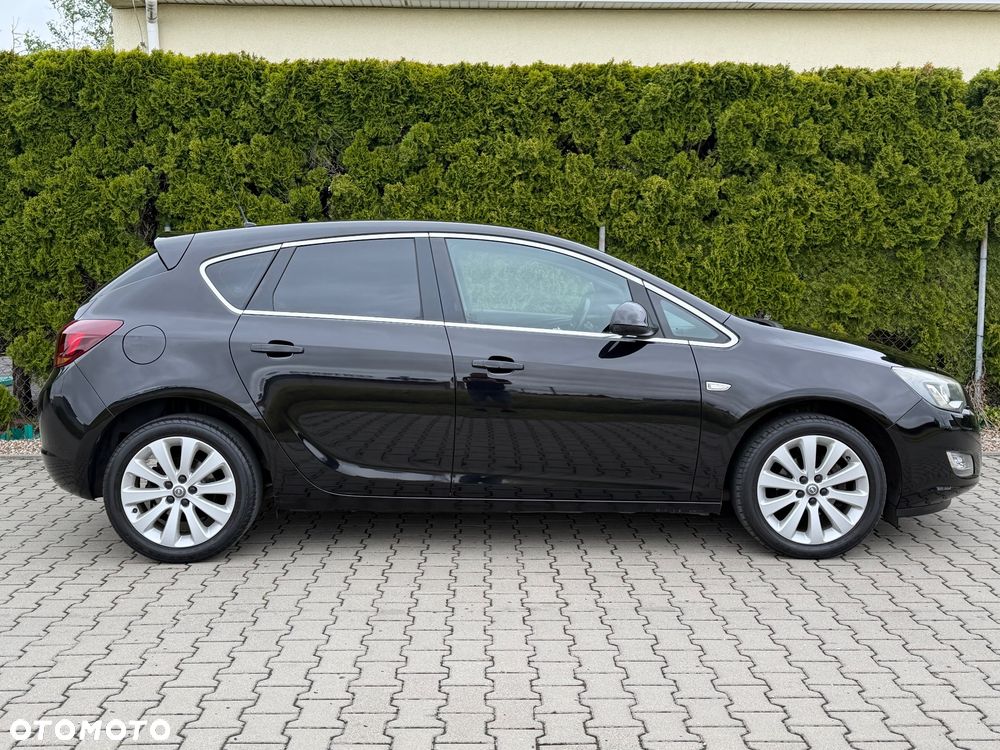 Opel Astra 1.4 Turbo Cosmo - 21