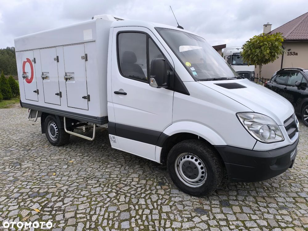 Mercedes-Benz Sprinter - 12