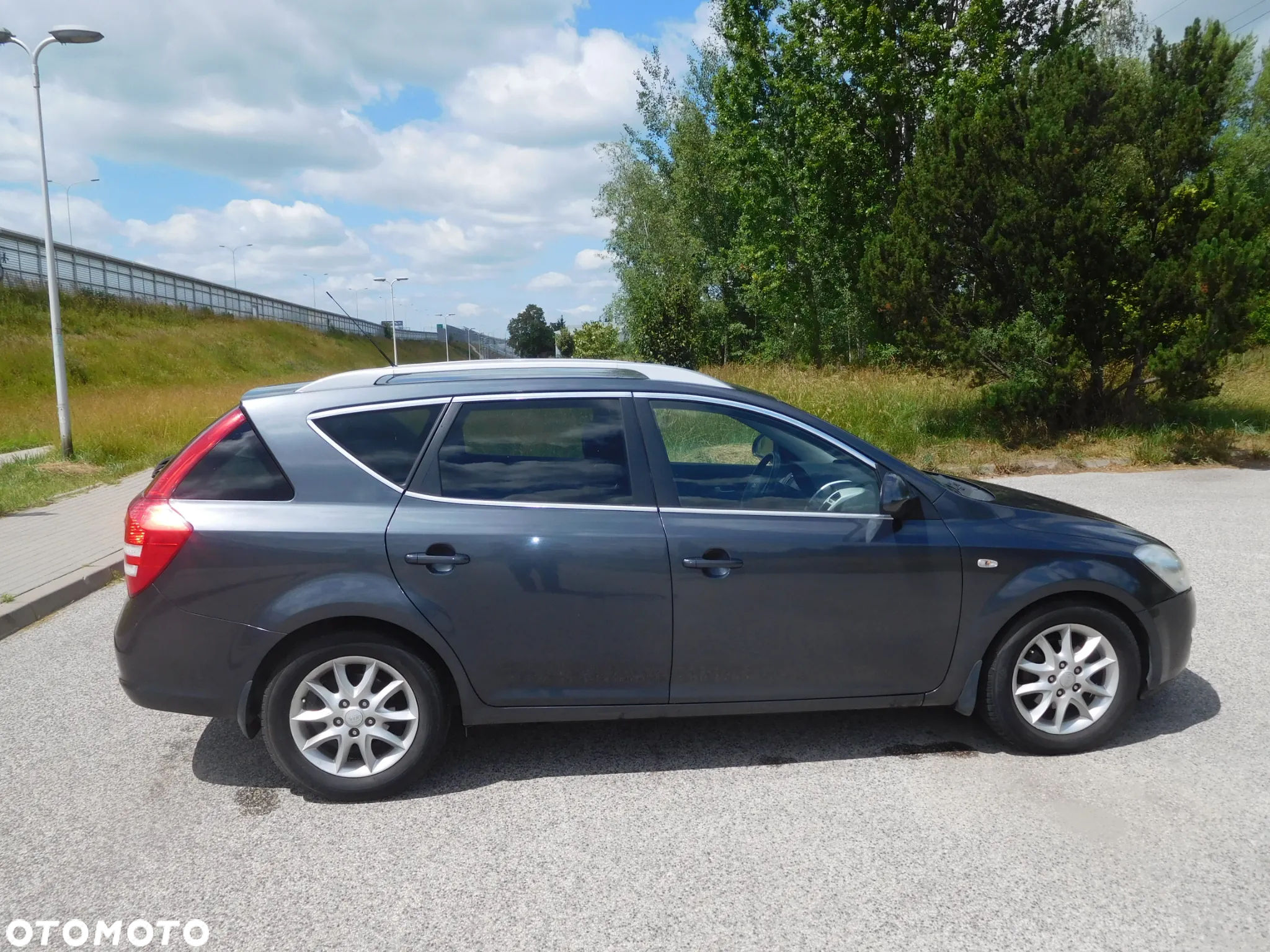 Kia Ceed Cee'd 2.0 crdi Comfort + - 17