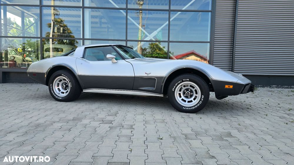 Chevrolet Corvette - 3