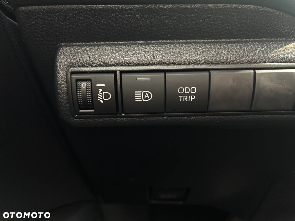 Toyota Corolla 2.0 Hybrid Comfort - 12
