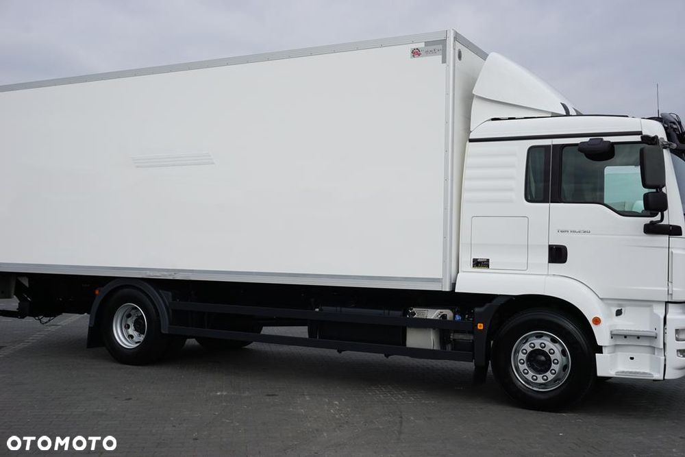 MAN TGM / 18.290 / EURO 6 / IZOTERMA + WINDA / 18 PALET / OTWIERANY BOK - 16