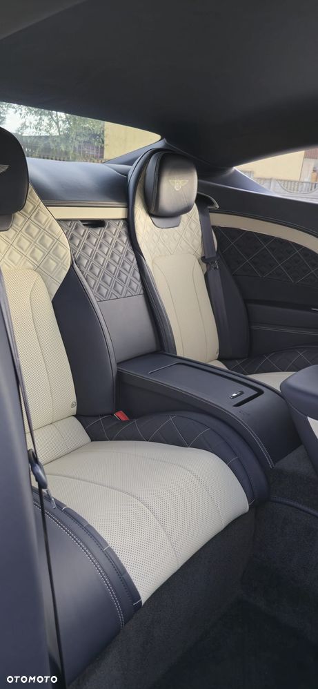 Bentley Continental GT - 17