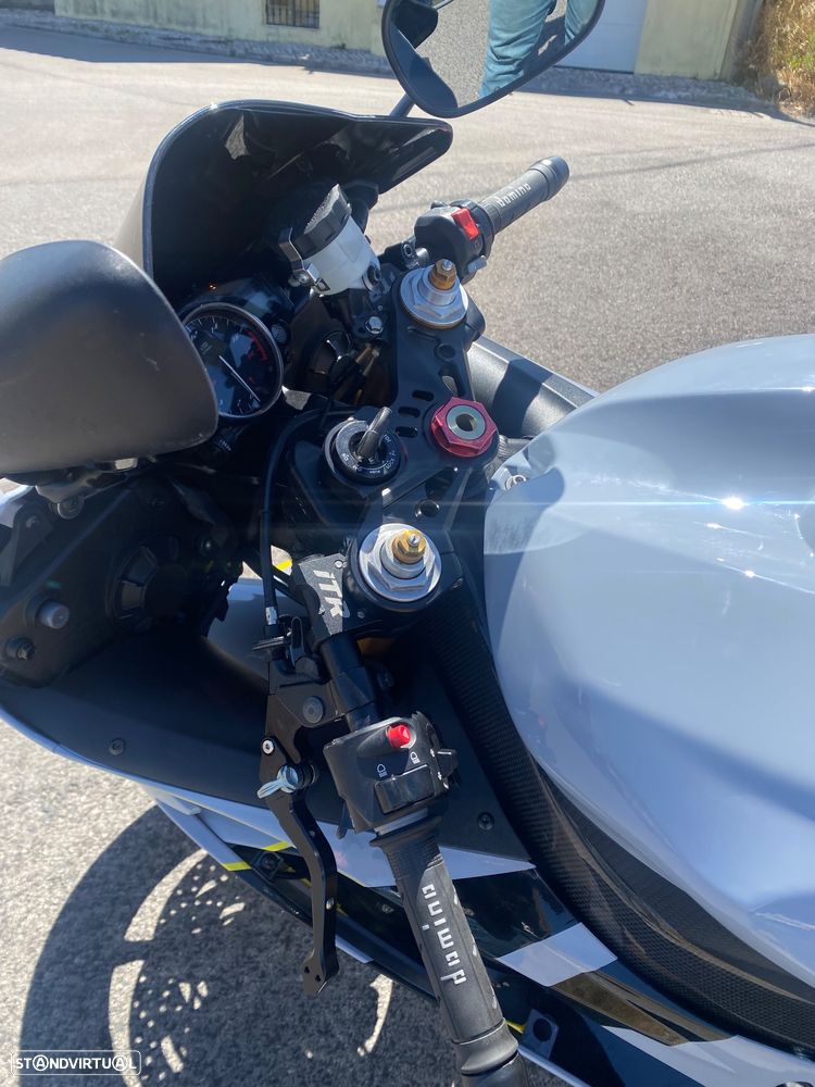 Yamaha YZF R6 (RJ15) - 8