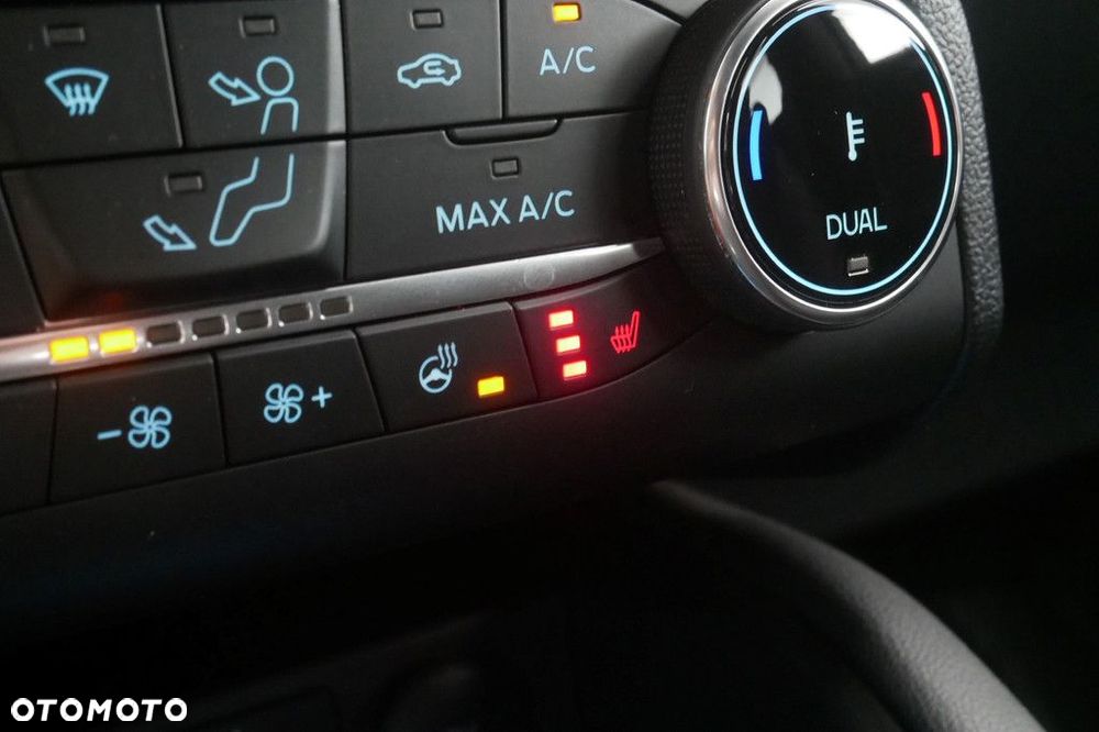 Ford Kuga - 33