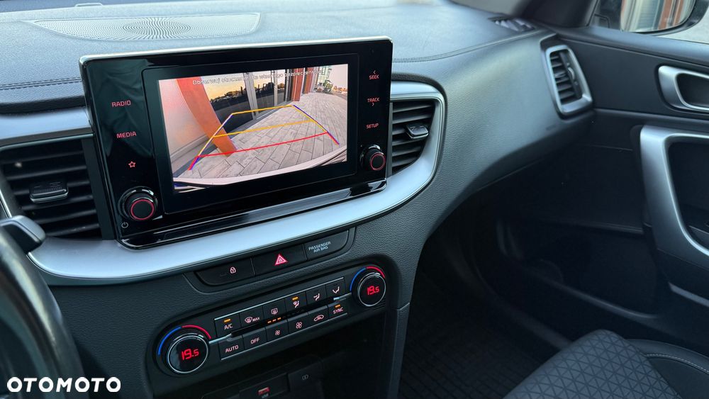 Kia Ceed 1.5 T-GDI M DCT - 8
