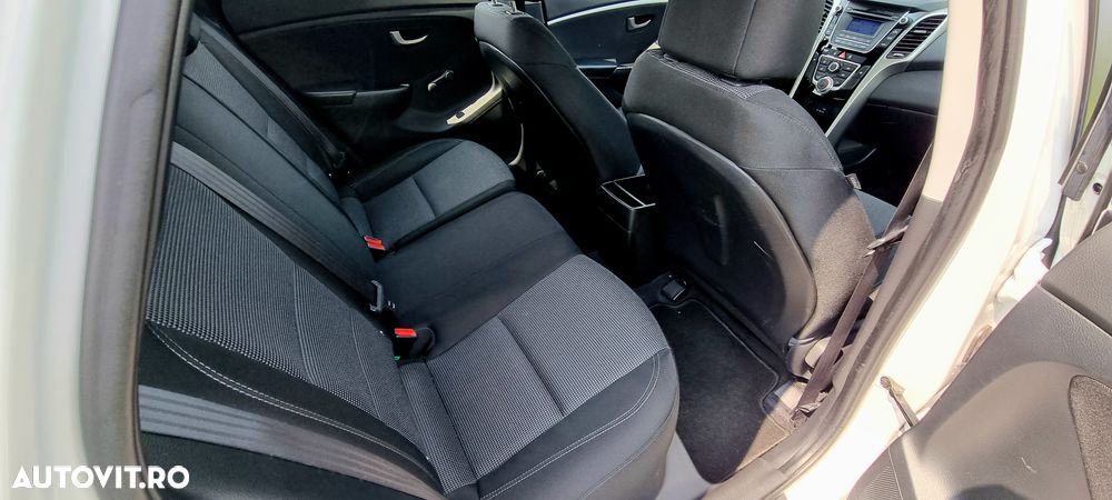 Hyundai i30 1.4 CRDi Comfort+ - 4