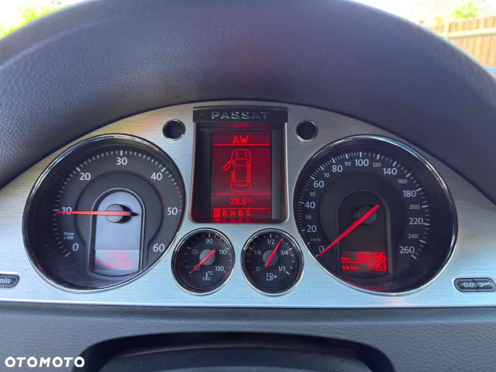 Volkswagen Passat 2.0 TDI DPF Sportline DSG - 17