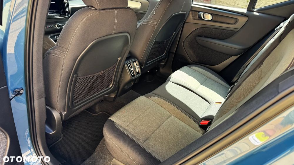 Volvo XC 40 B3 B DKG Plus Black Edition - 21