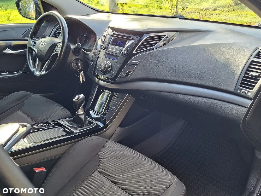 Hyundai i40 - 19