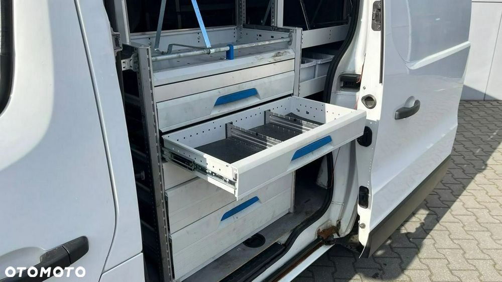 Renault Trafic - 10