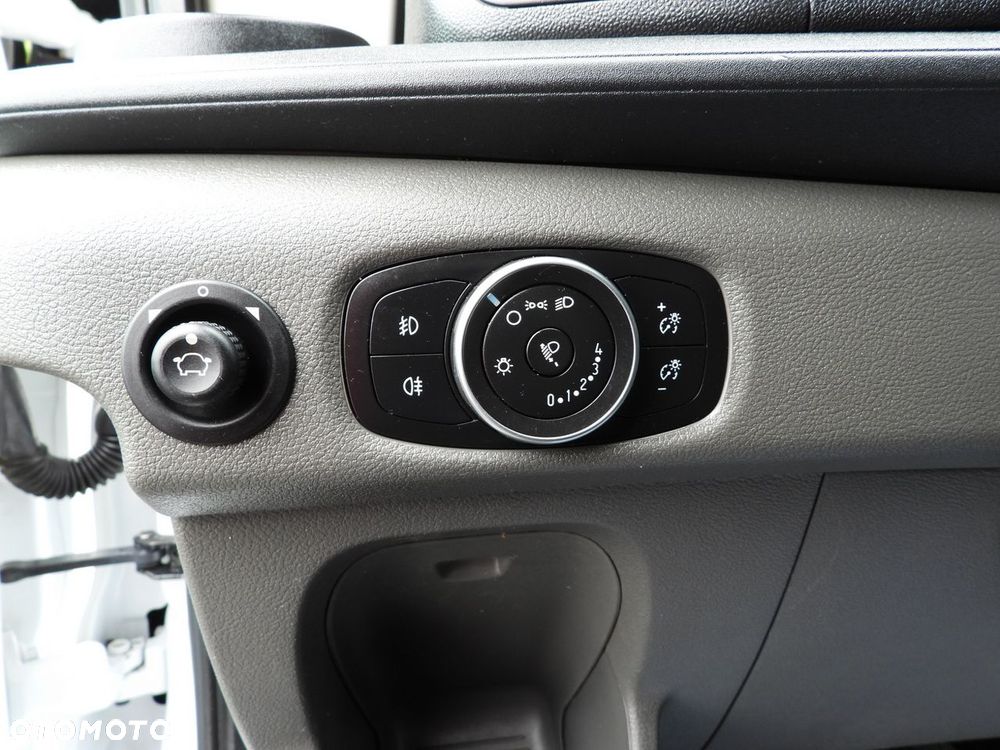 Ford TRANSIT KONTENER / CHŁODNIA 5*C / TEMPOMAT LEDY BLIŹNIACZE KOŁA KLIMATYZACJA  130KM - 31