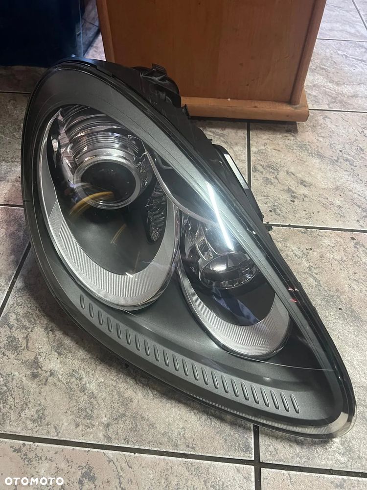 Lampa Prawa Porsche Cayenne 7P5 Xenon Skretny IDEALNA!!!!