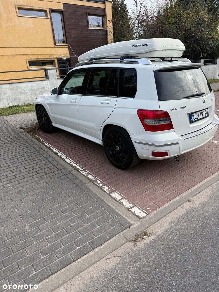 Mercedes-Benz GLK - 4