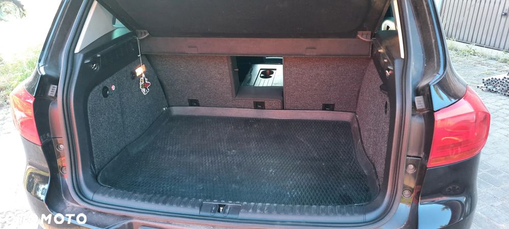Volkswagen Tiguan - 16