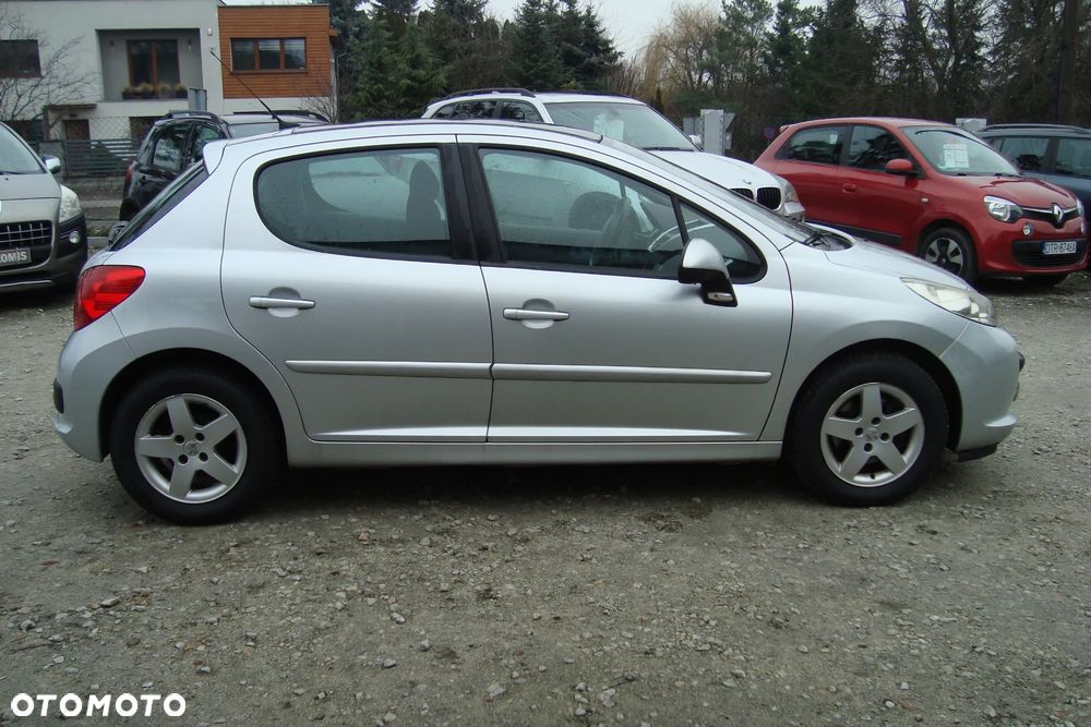 Peugeot 207 - 4