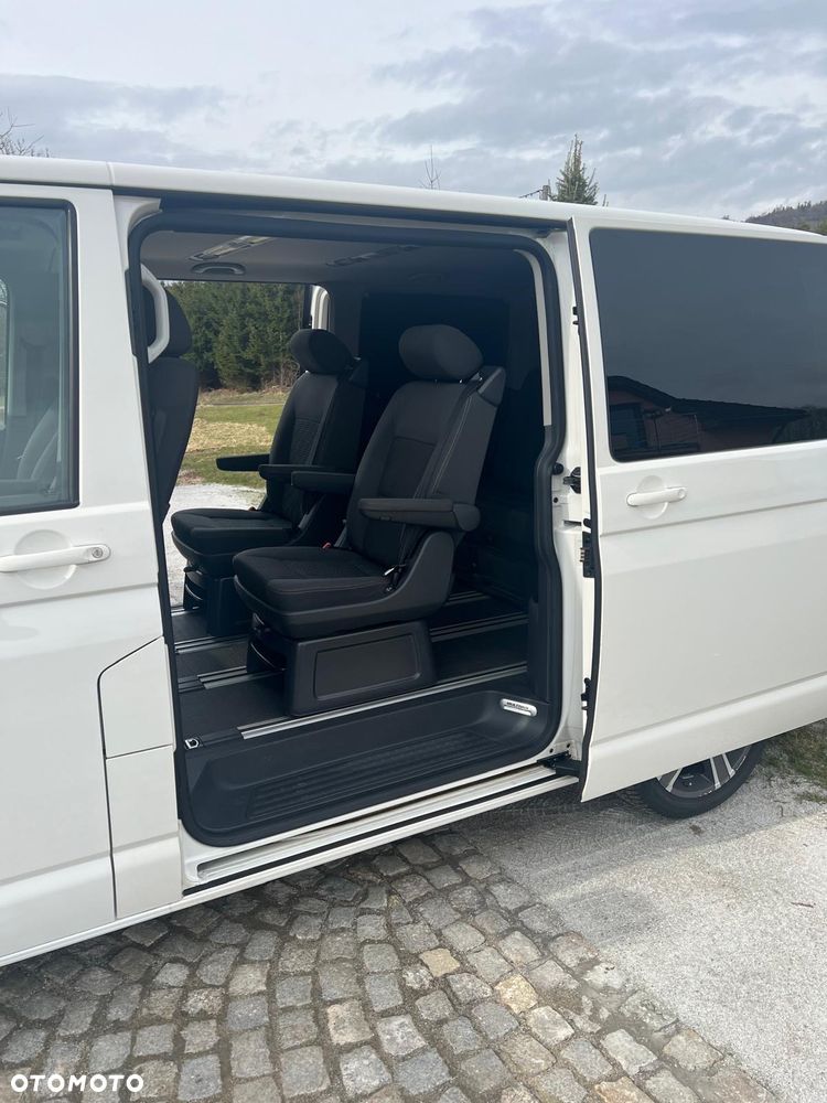 Volkswagen Multivan - 11