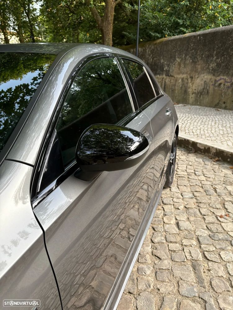 Mercedes-Benz A 250 e AMG Line - 13