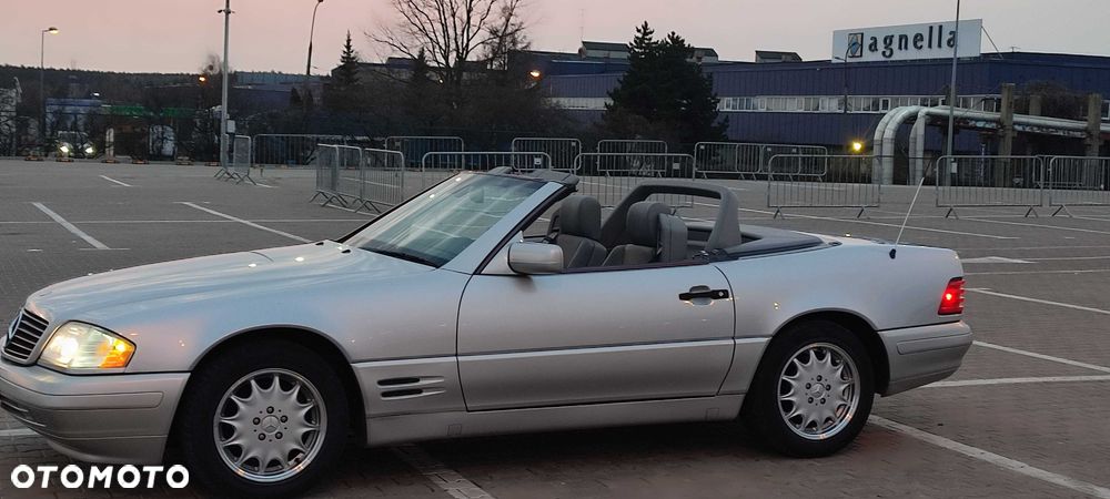 Mercedes-Benz SL - 1