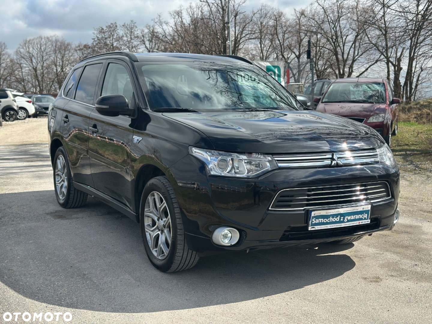 Mitsubishi Outlander - 12