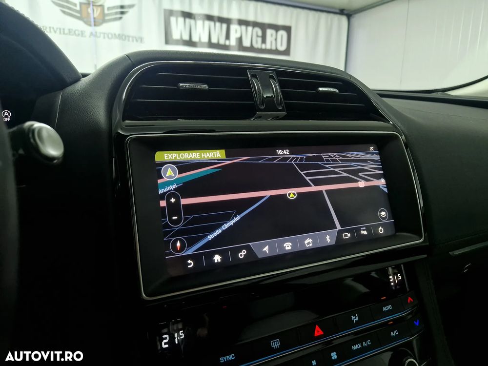 Jaguar F-Pace 20d AWD Aut. Prestige - 13