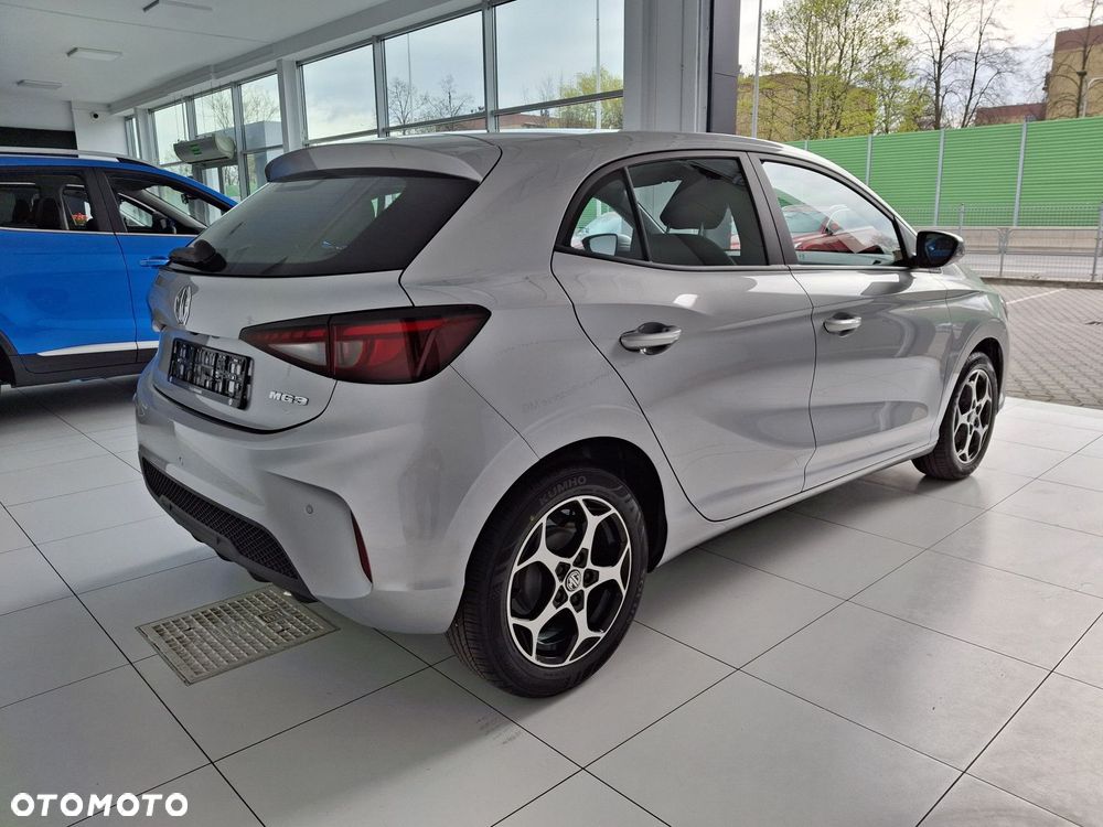 MG MG3 - 8