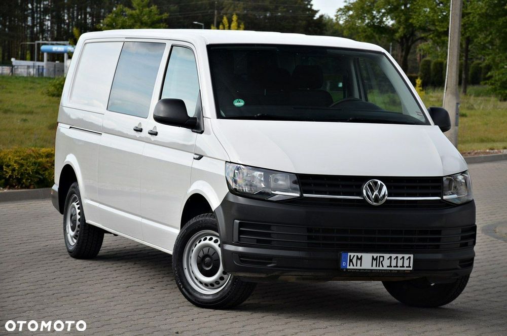 Volkswagen Transporter - 1