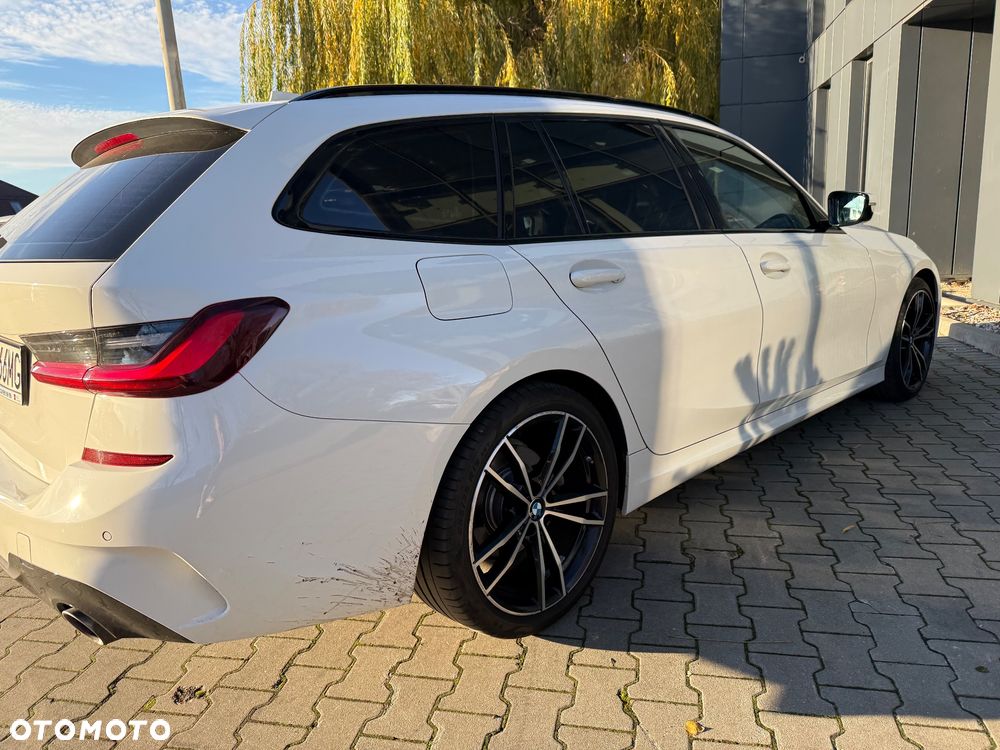 BMW Seria 3 320i M Sport Sport - 26