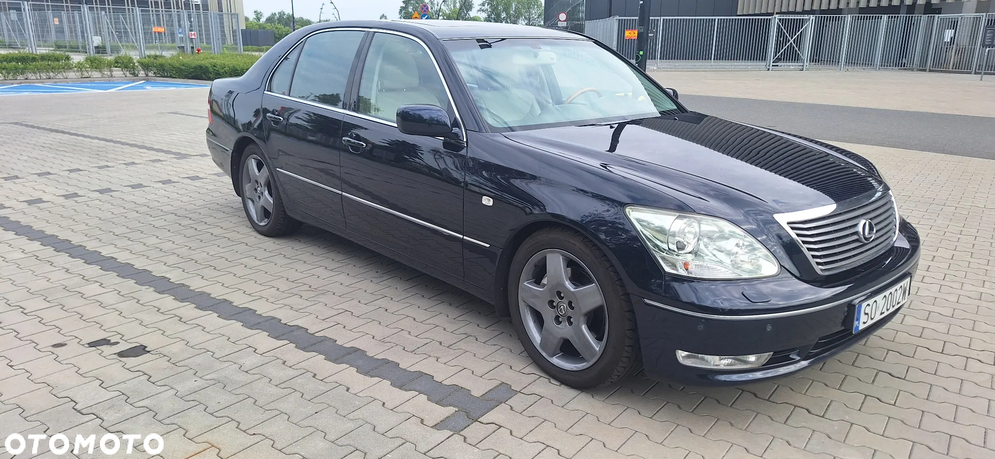 Lexus LS - 6