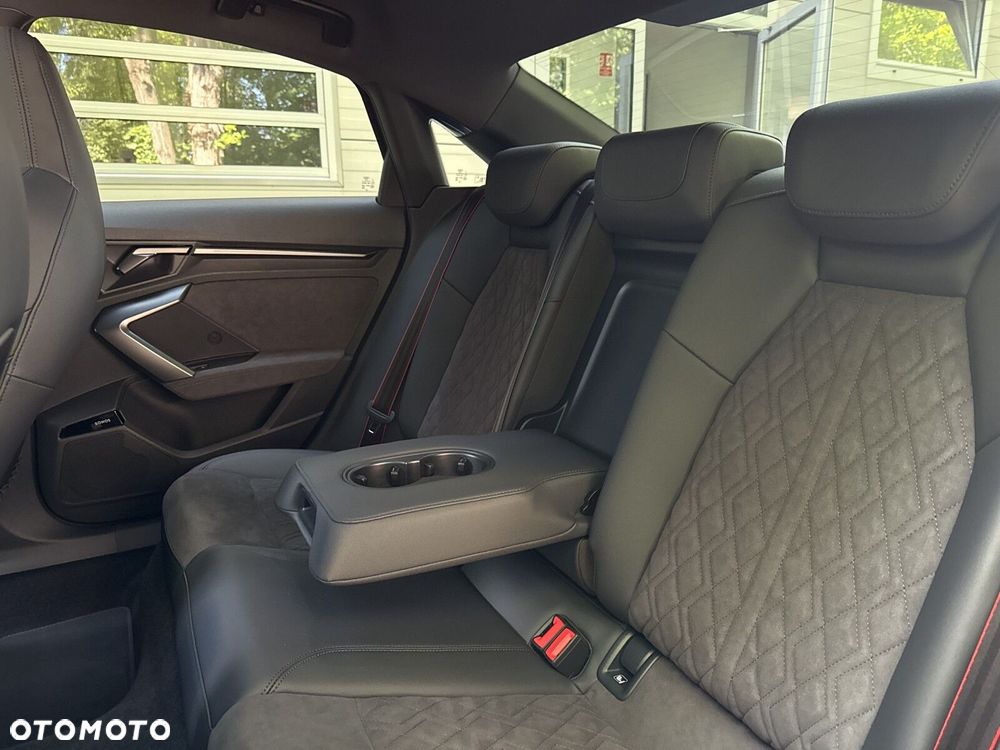 Audi RS3 Limousine TFSI Quattro S tronic - 17