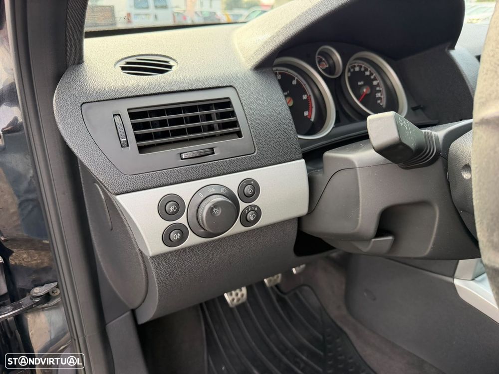 Opel Astra GTC 1.7 CDTi - 25
