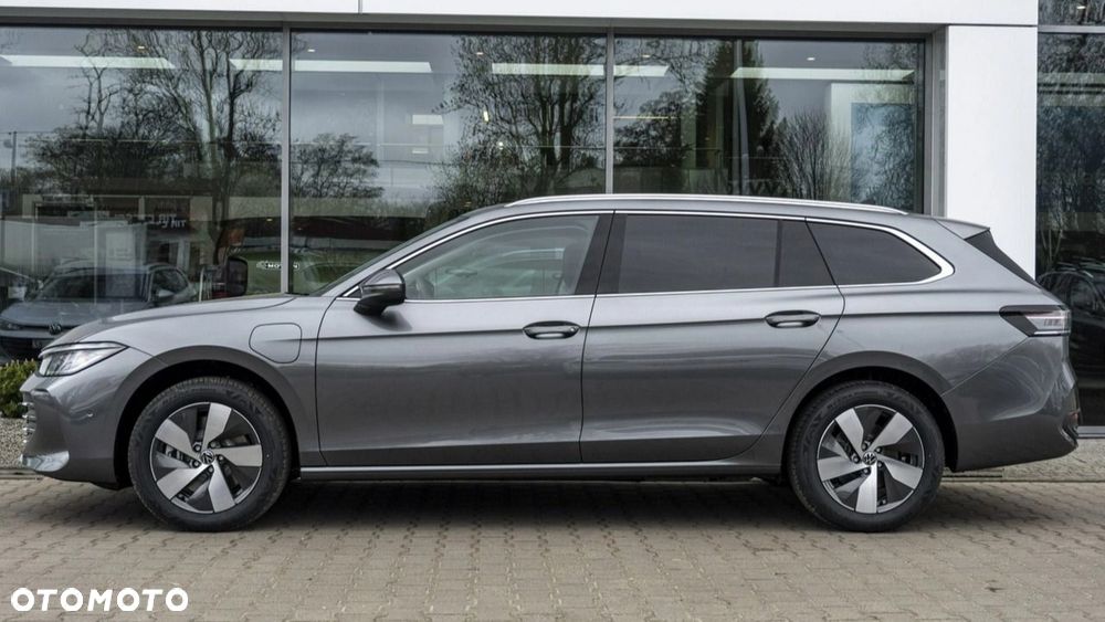 Oryginalne KOŁA FELGI 17 VW Passat B9 B8 Pirelli 215/55R17 2024r 7,5mm jak NOWE - 3