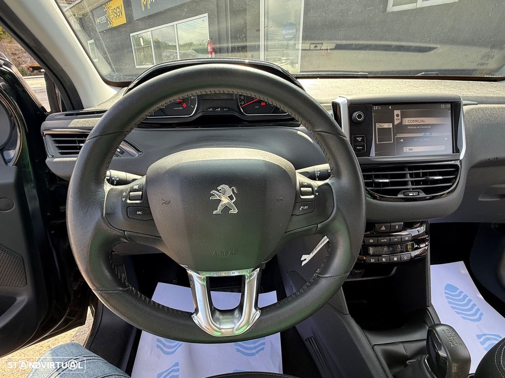 Peugeot 208 1.2 PureTech Style - 55
