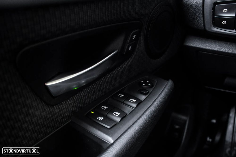 BMW 216 Active Tourer d Advantage - 17