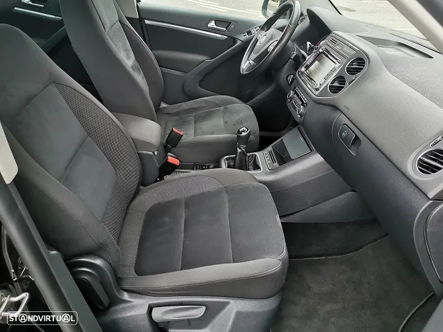 VW Tiguan 2.0 TDi Sport BlueMotion - 30