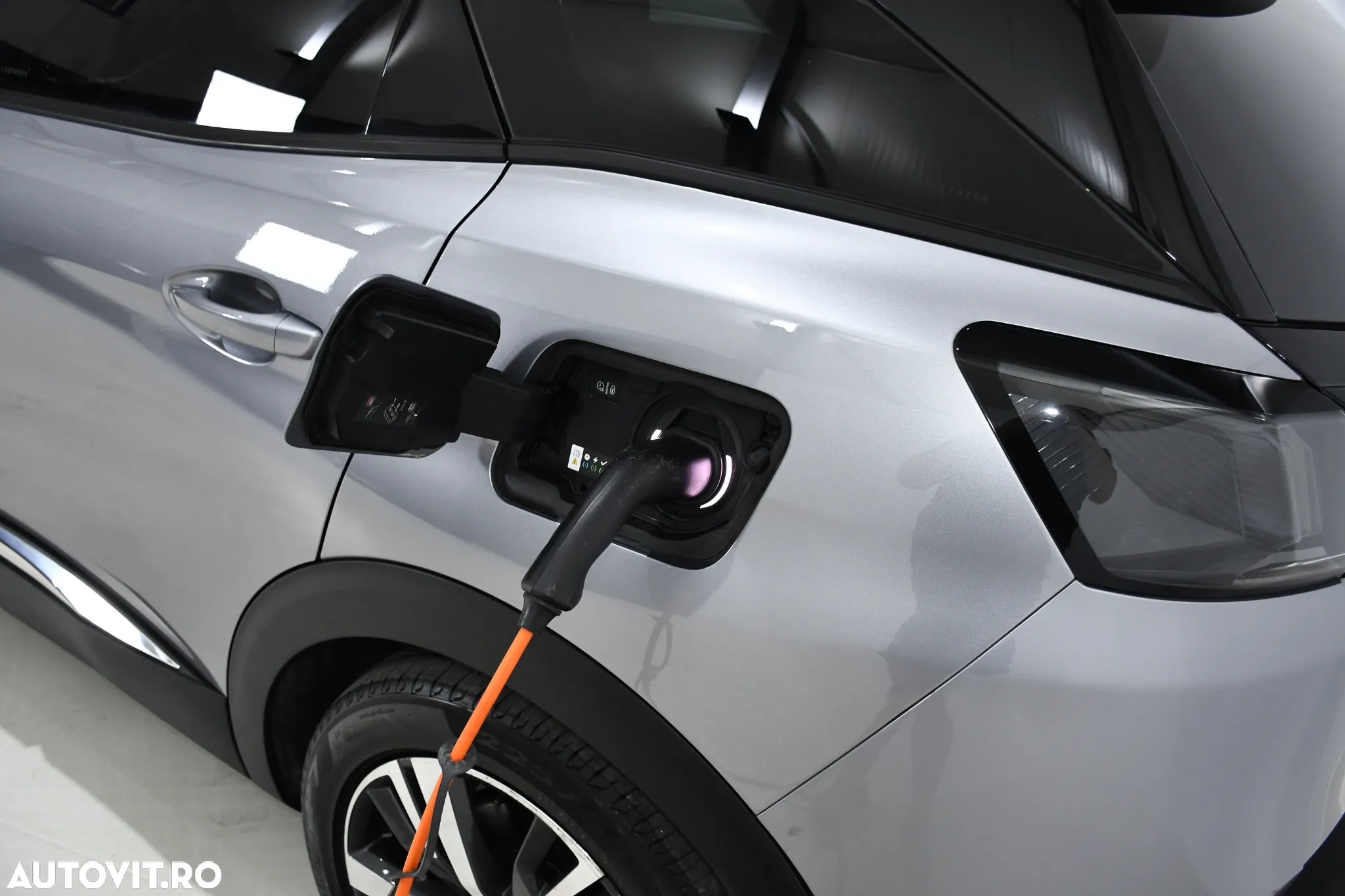 Peugeot 3008 PHEV EAT8 Allure - 6