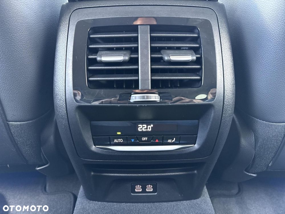 BMW X3 xDrive30i GPF Advantage - 27