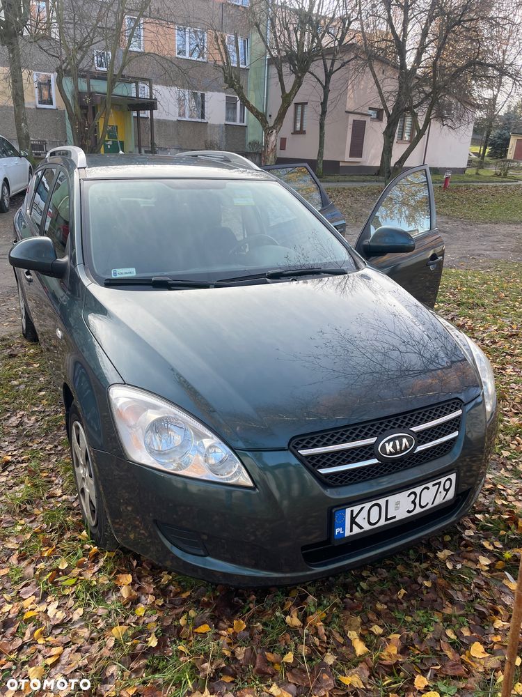Kia Ceed 1.6 Crdi Comfort - 1