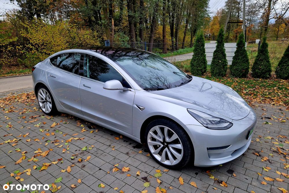 Tesla Model 3 Long Range AWD - 4