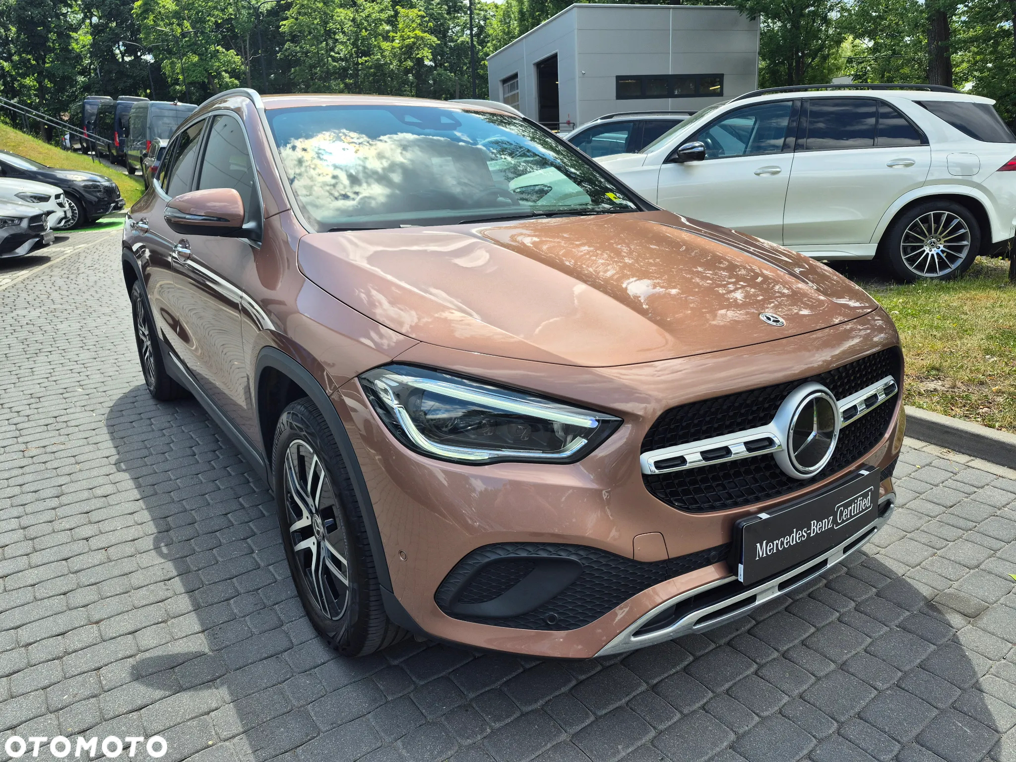 Mercedes-Benz GLA 200 4-Matic Progressive - 13
