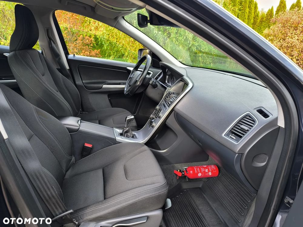 Volvo XC 60 D3 Drive-E Summum - 10