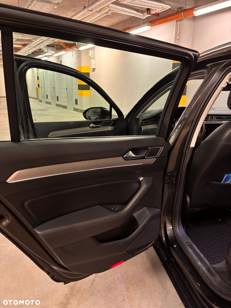 Volkswagen Passat Variant 1.4 TSI BMT ACT Highline DSG - 14