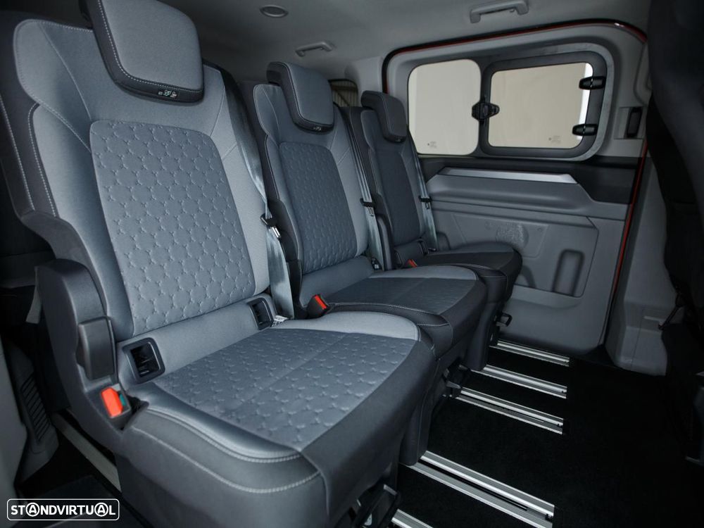Ford Tourneo Custom L1H1 VA Auto Titanium — fotografia 11