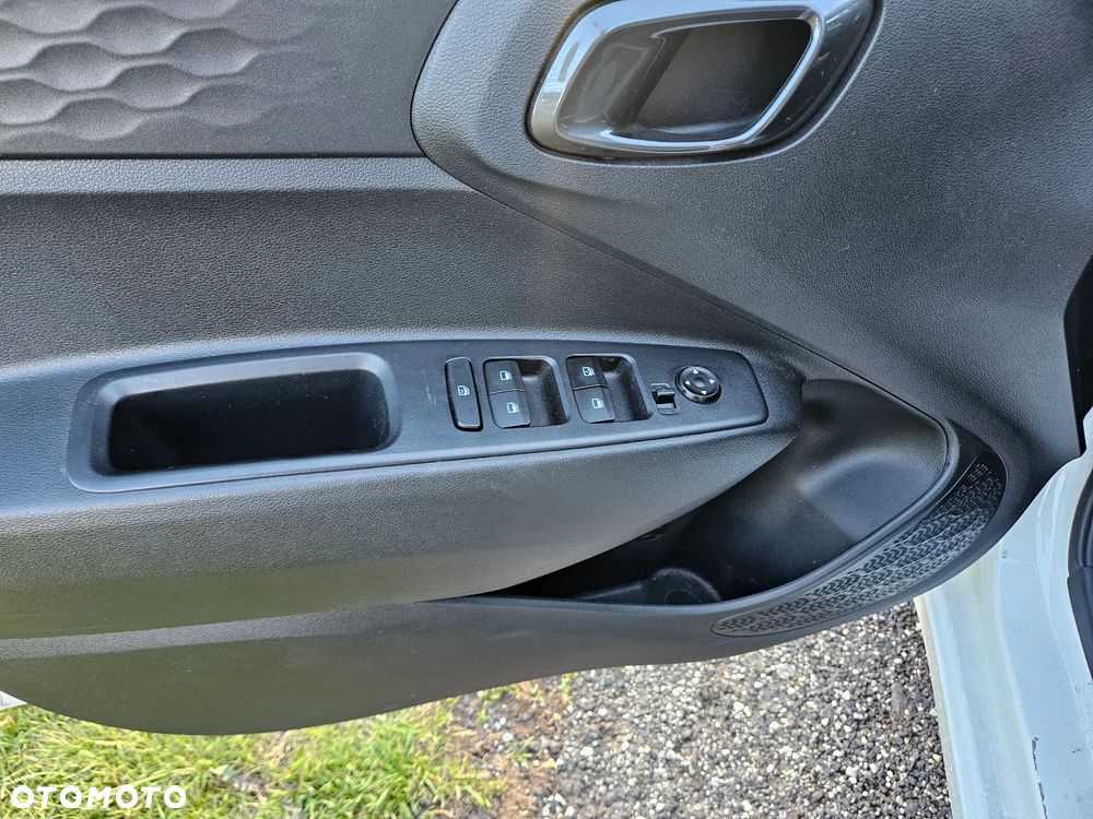 Hyundai i10 1.0 BlueDrive Comfort - 12