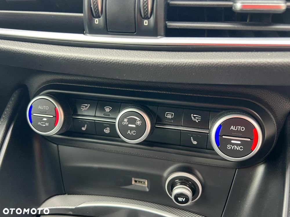 Alfa Romeo Stelvio 2.2 JTDM Executive Q4 - 16