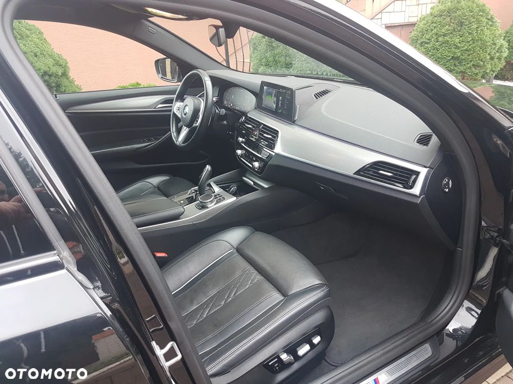 BMW Seria 5 520d M Sport sport - 22